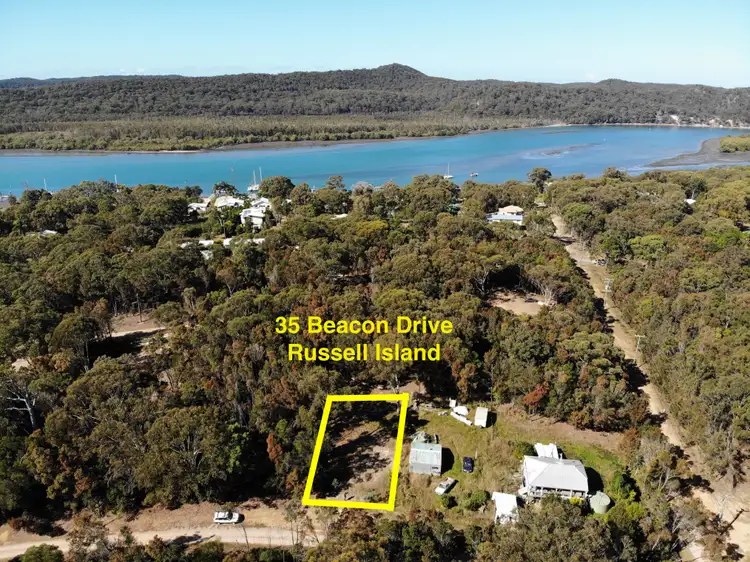 35 Beacon Drive, Russell Island QLD 4184