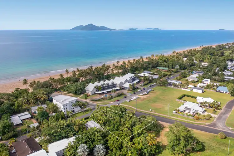 1 Donkin Lane, Mission Beach QLD 4852