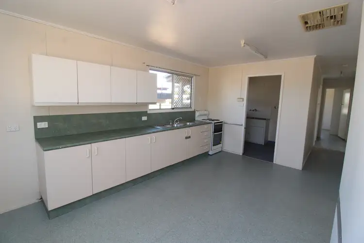 7 Darling Cres, Mount Isa QLD 4825