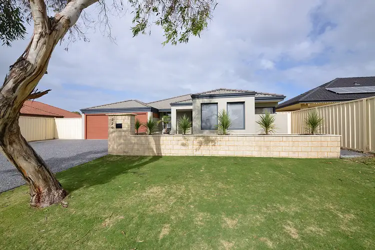 220 Golf Links Drive, Carramar WA 6031