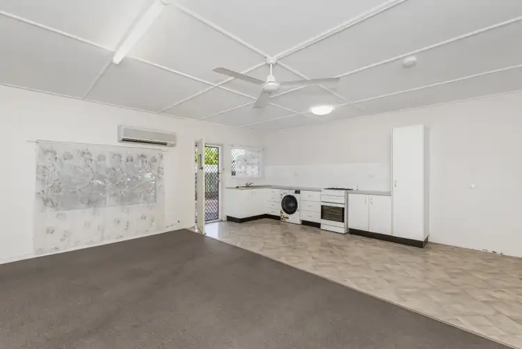 1 Armstrong St, Hermit Park QLD 4812