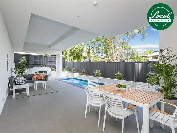 6 Quarry Rd