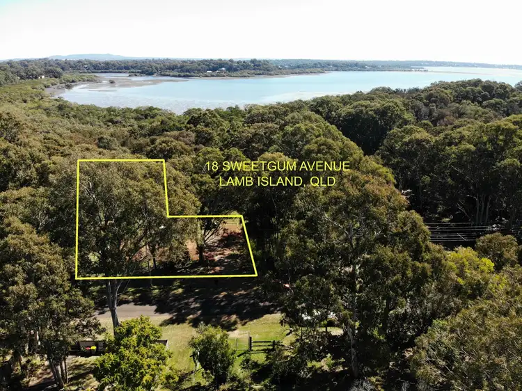 18 Sweetgum Avenue, Lamb Island QLD 4184