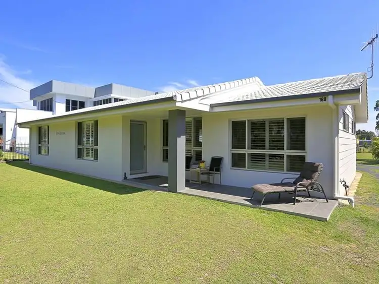188 Esplanade, Woodgate QLD 4660