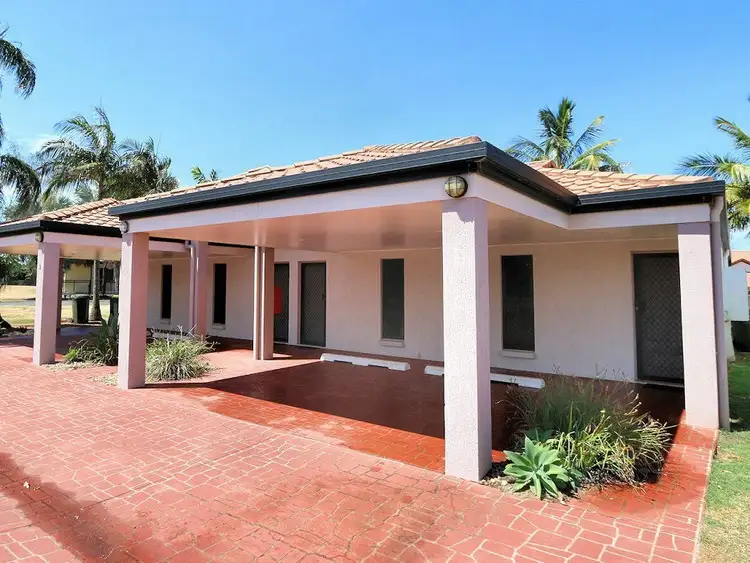 Villa 15/1 Pebble Beach Dr, Coral Cove QLD 4670
