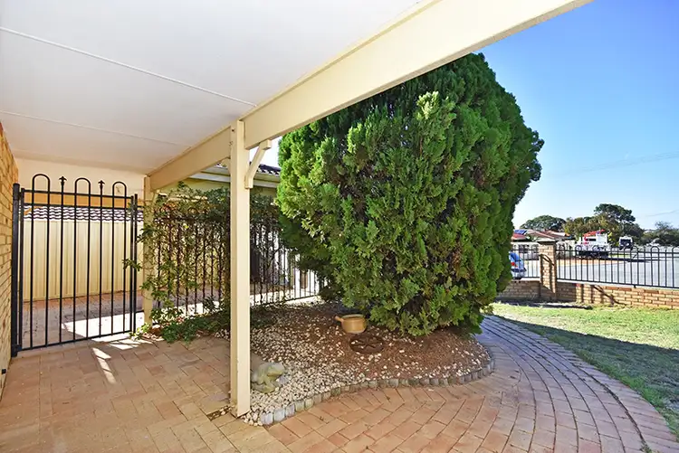 Fourth view of Homely house listing, 37 Littleham Loop, Quinns Rocks WA 6030