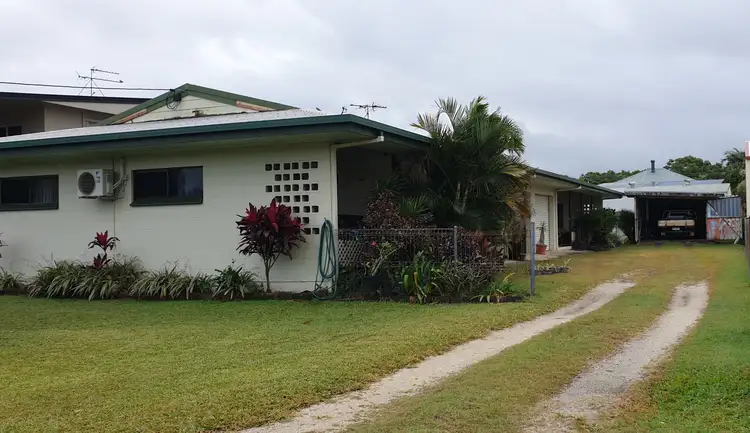 8 Ranleagh St, Kurrimine Beach QLD 4871