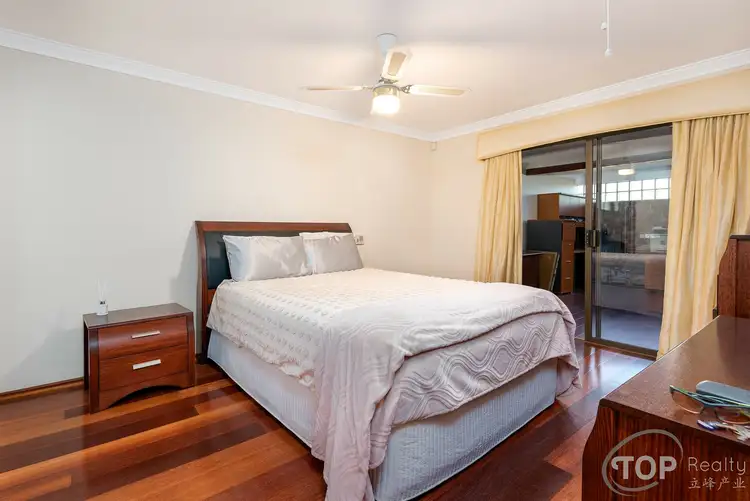 Fifth view of Homely house listing, 8 Davie Court, Willetton WA 6155