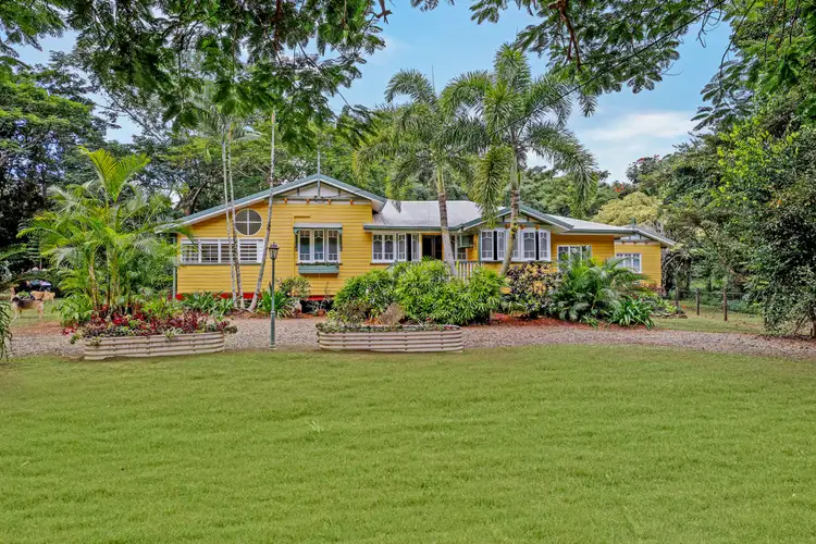 5 Chatham Tce, Smithfield QLD 4878