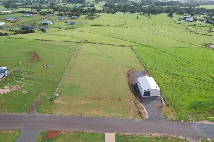 33 Lynne Rd, Peeramon QLD 4885