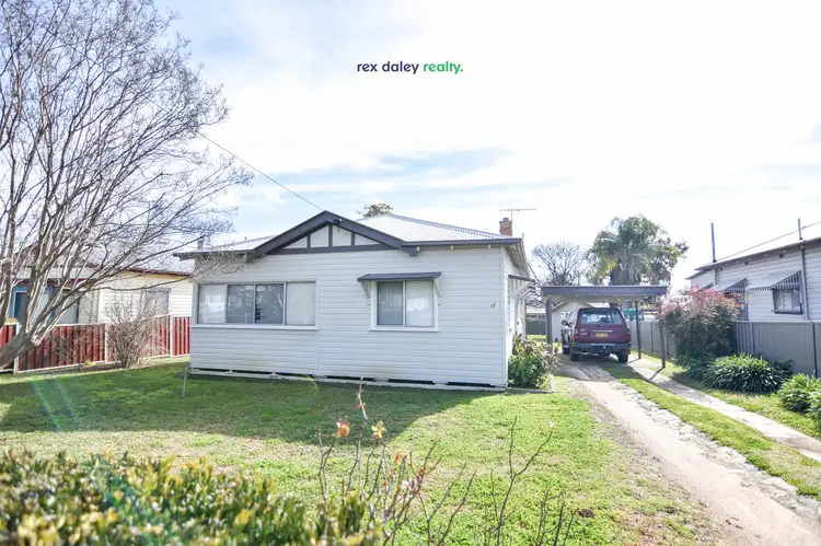13 Avern Street, Inverell NSW 2360