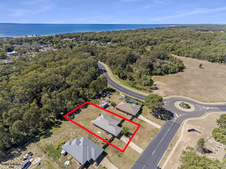 4 Malvern Dr, Moore Park Beach QLD 4670