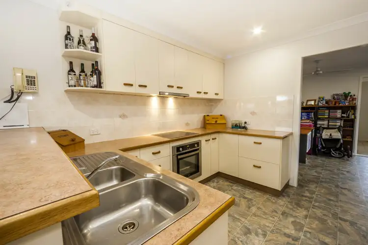 Sixth view of Homely house listing, 1 Markham Court, Kepnock QLD 4670