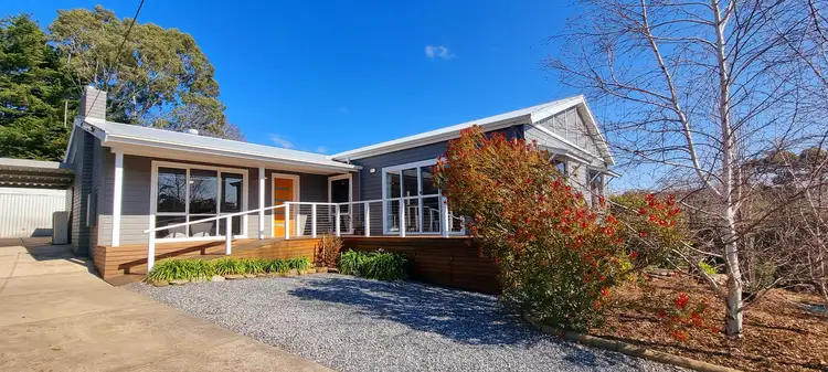 2 Nitschke Dr, Hahndorf SA 5245