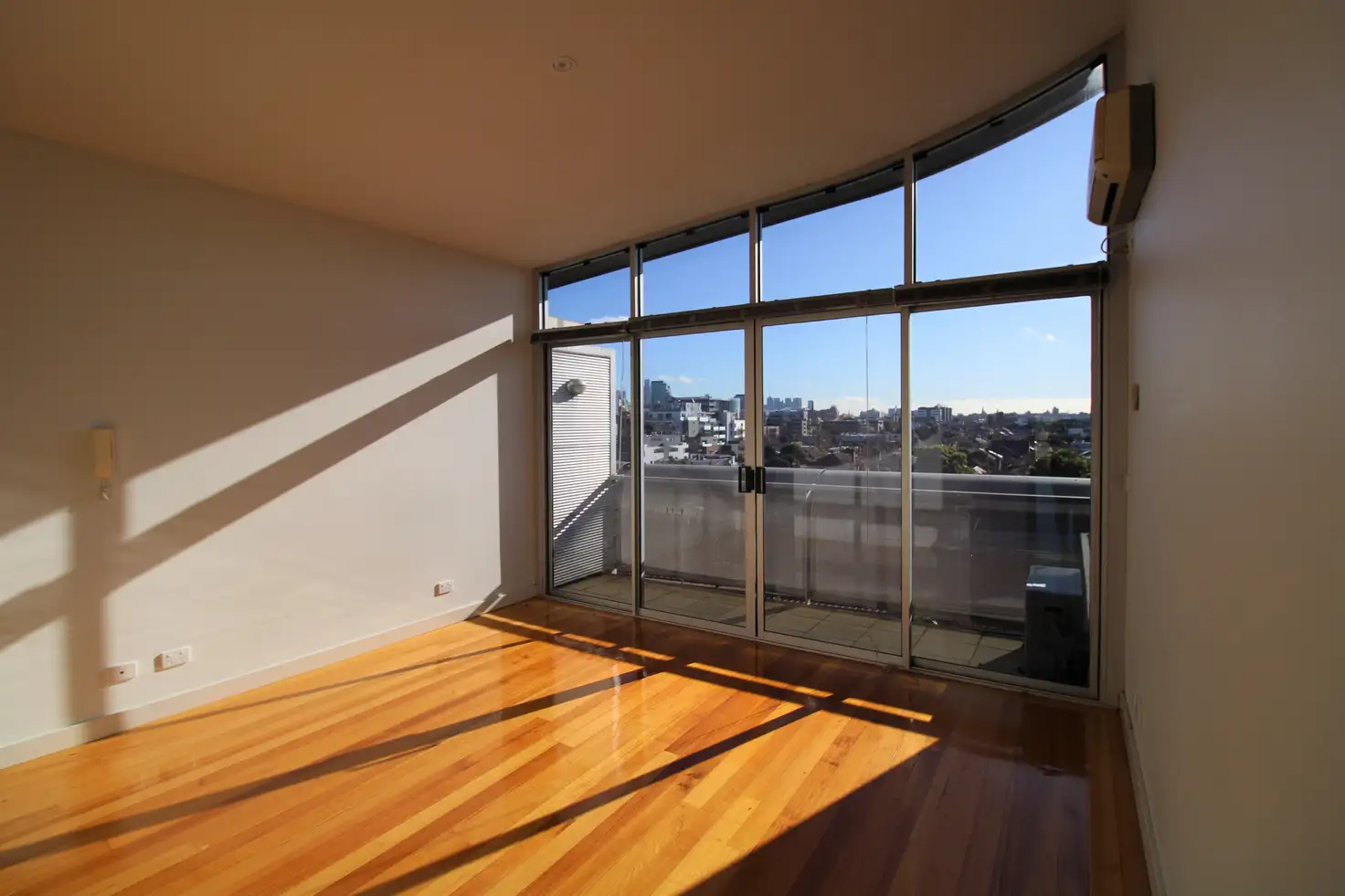 Main view of Homely apartment listing, Unit 4/21 Wellington St, St Kilda VIC 3182