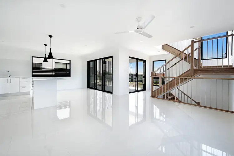 Second view of Homely townhouse listing, Unit 3/727 Old Cleveland Rd, Carina QLD 4152