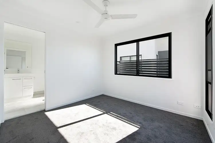 Fifth view of Homely townhouse listing, Unit 3/727 Old Cleveland Rd, Carina QLD 4152