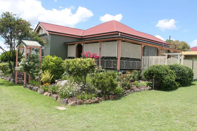 16 King Street, Warwick QLD 4370