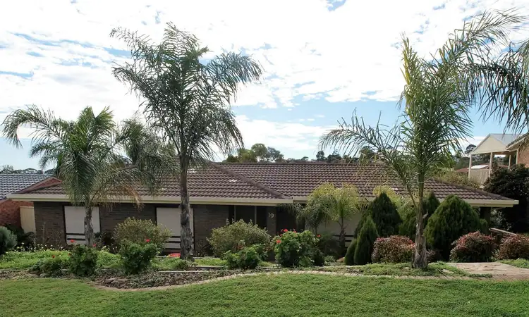 19 Glenarbon Court, Para Hills SA 5096