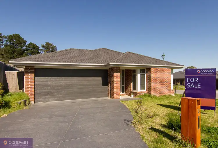 15 St Austell Court, Skye VIC 3977