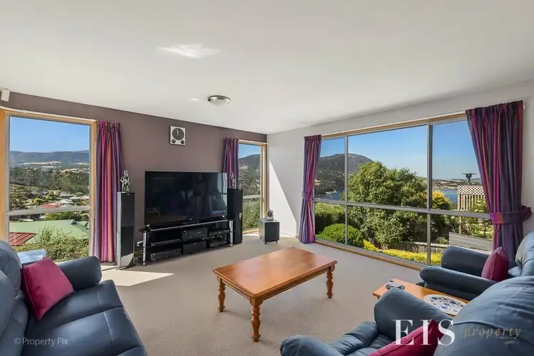 1 White Gum Pl, Old Beach TAS 7017