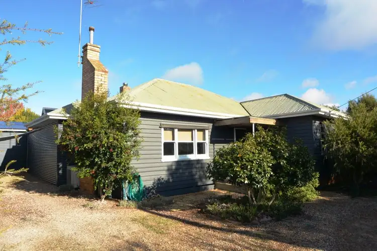 43 Clifton Avenue, Stawell VIC 3380