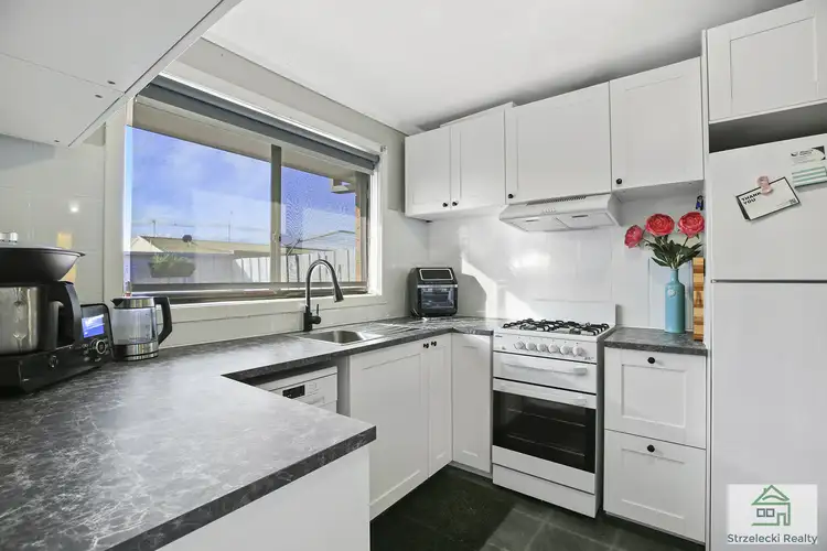 Fifth view of Homely unit listing, Unit 4/26 Saxtons Dr, Moe VIC 3825