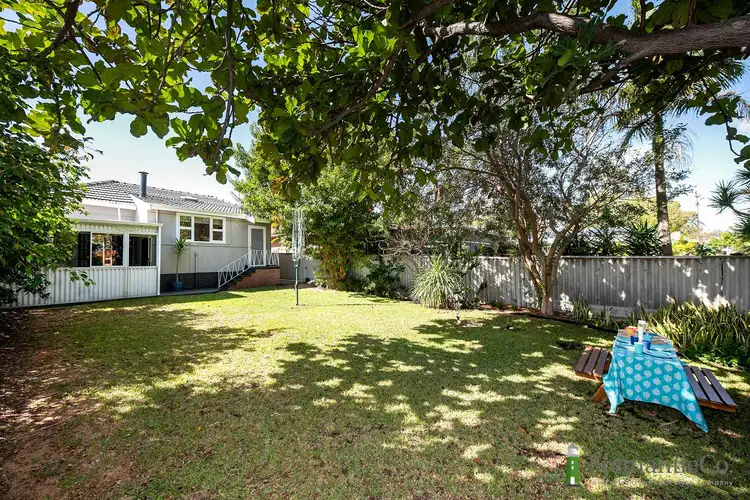 27 Gibson St, Beaconsfield WA 6162