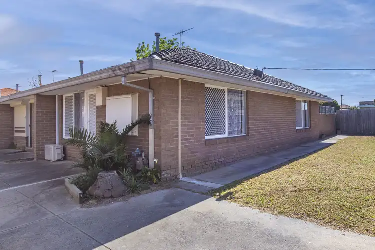Main view of Homely unit listing, 1/7 Theodore St, St Albans VIC 3021
