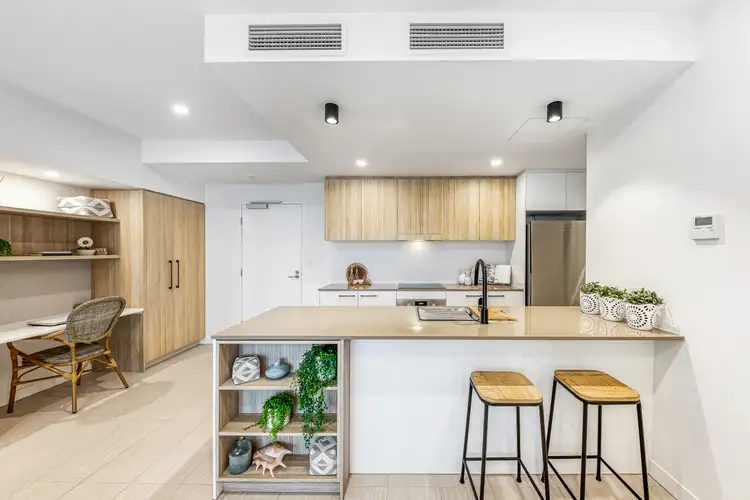 Unit 20310/96 "Cosmopolitan" Memorial Ave, Maroochydore QLD 4558