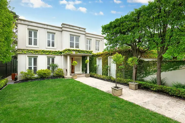 8 Bagley St, Brighton VIC 3186