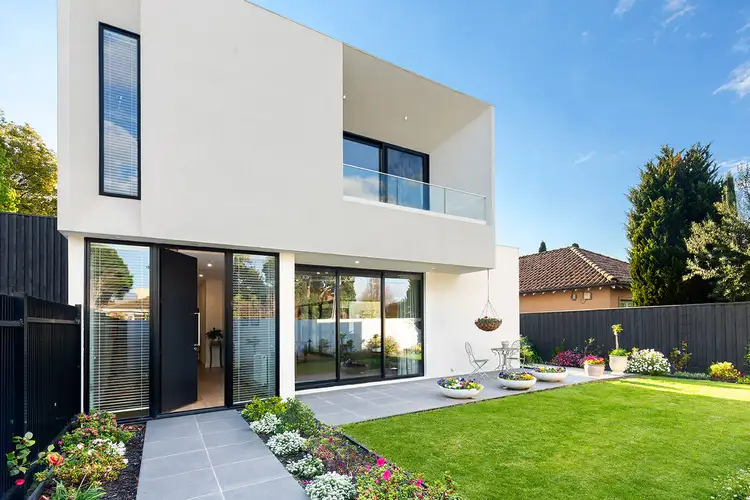 1 Curzon St, Brighton East VIC 3187