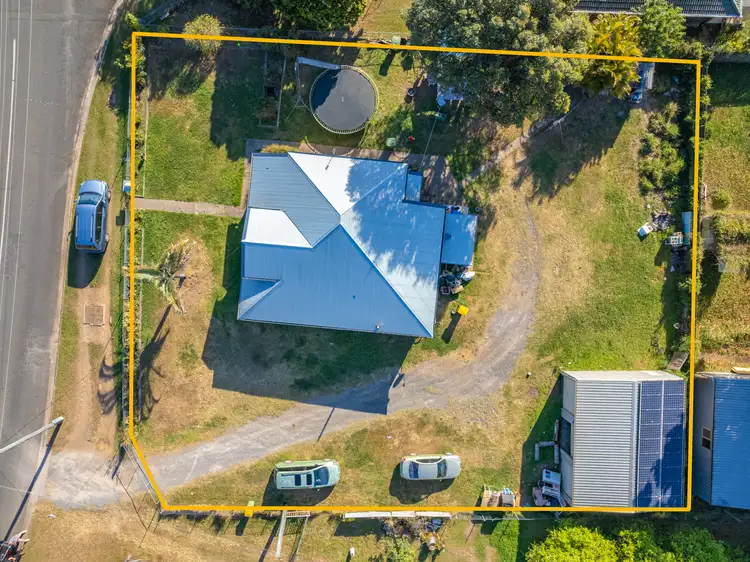 10 Noosa Rd, Monkland QLD 4570