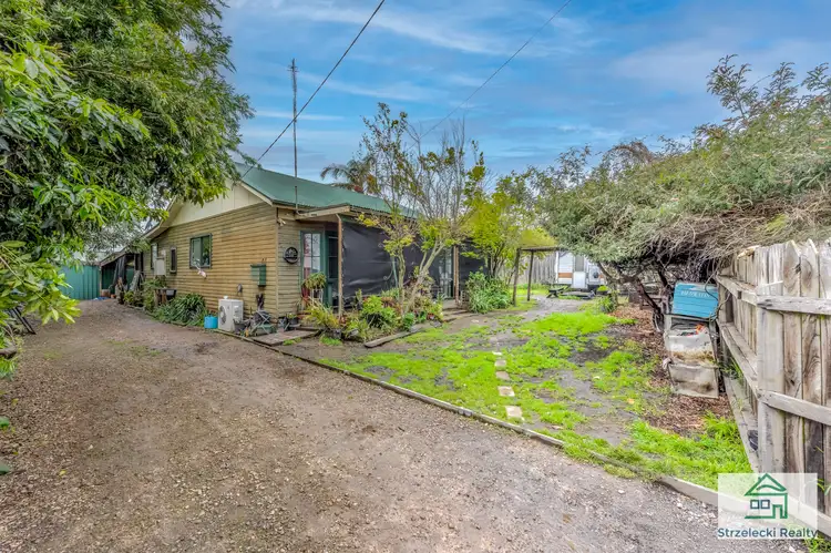 21 Bealiba Rd, Moe VIC 3825