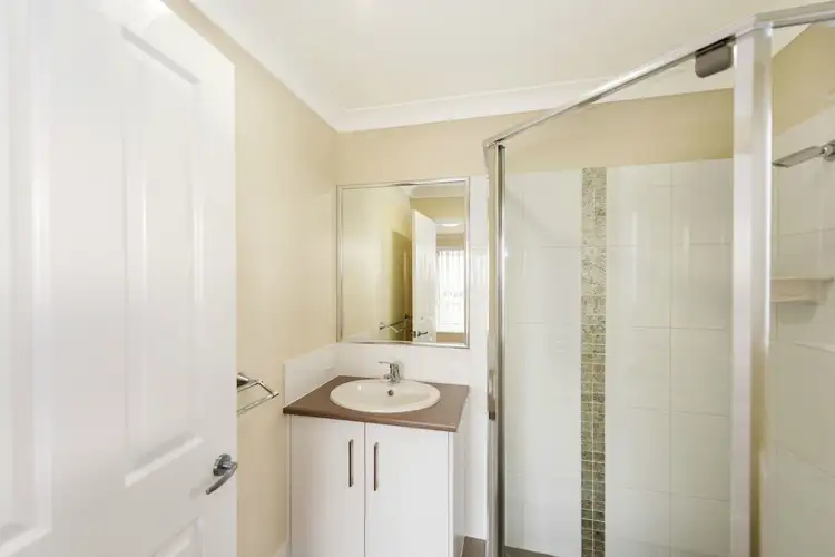 Fifth view of Homely unit listing, 8 Adelaide St, Cranley QLD 4350
