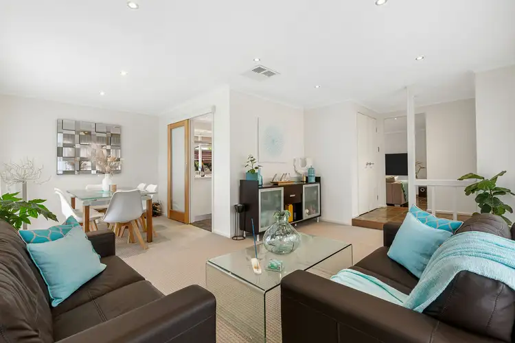 Sixth view of Homely house listing, 2 Kenmore Ct, Frankston VIC 3199