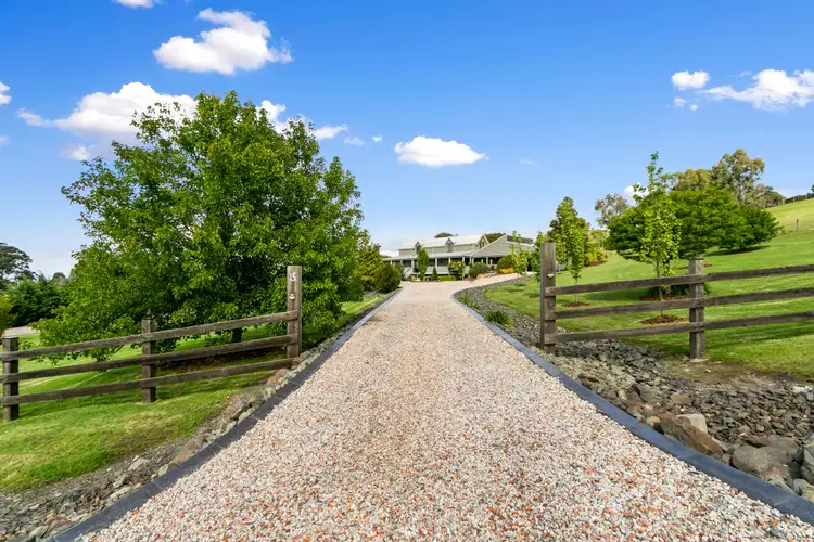 Third view of Homely house listing, 15 Hilsley Ct, Toongabbie VIC 3856