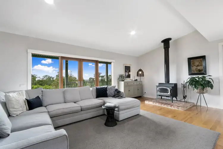 Fifth view of Homely house listing, 15 Hilsley Ct, Toongabbie VIC 3856