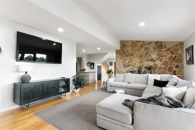 Sixth view of Homely house listing, 15 Hilsley Ct, Toongabbie VIC 3856