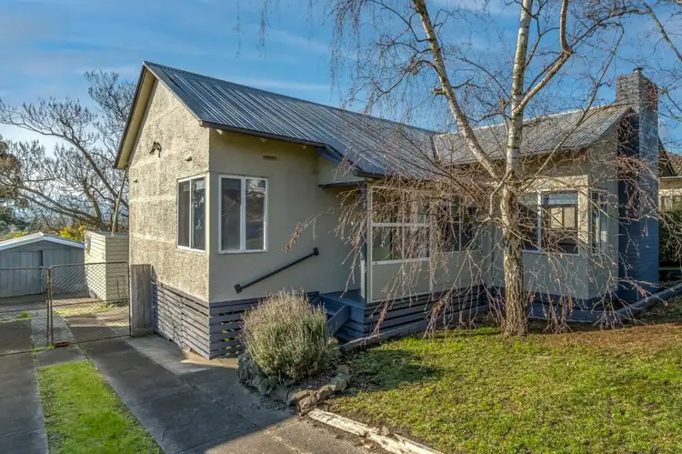 36 Hampton St, Moe VIC 3825
