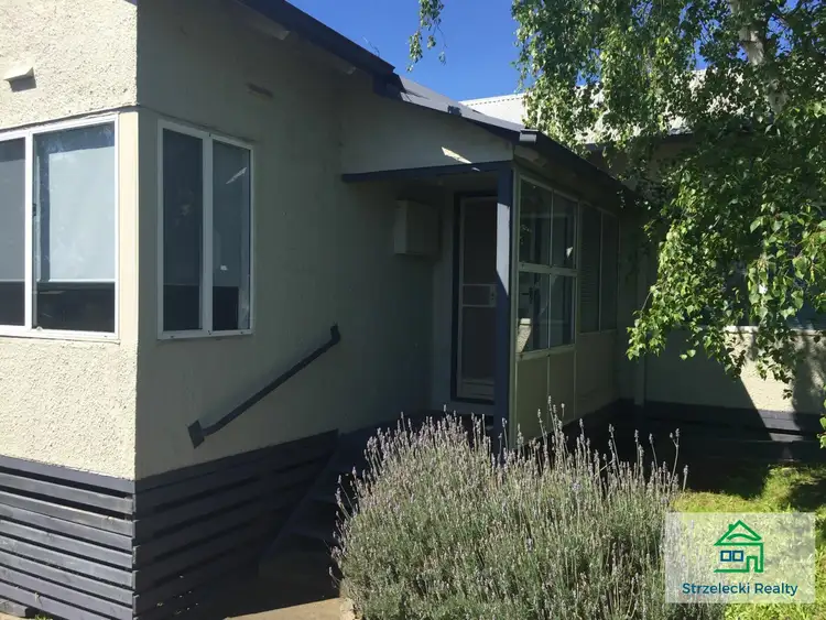 36 Hampton St, Moe VIC 3825