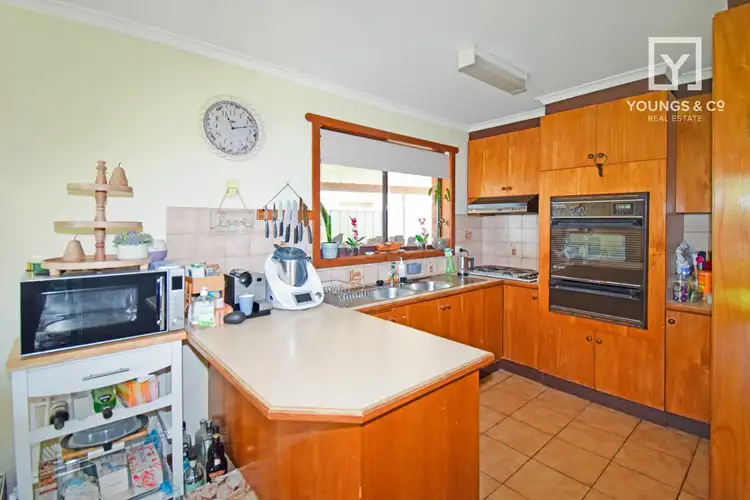 Fifth view of Homely house listing, 5 Darling Ct, Shepparton VIC 3630