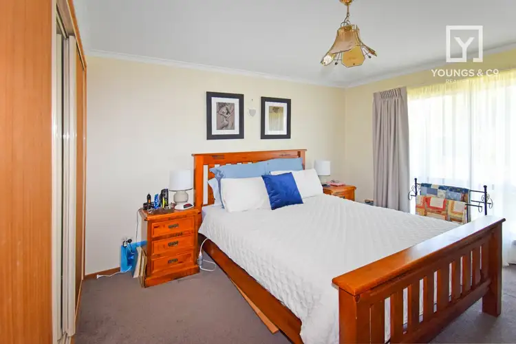 Seventh view of Homely house listing, 5 Darling Ct, Shepparton VIC 3630