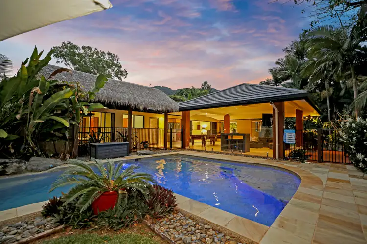 6-8 Forrester St, Clifton Beach QLD 4879