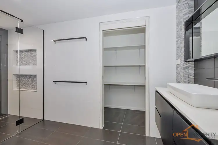 Sixth view of Homely house listing, 8 Sapphire Ct, Deeragun QLD 4818