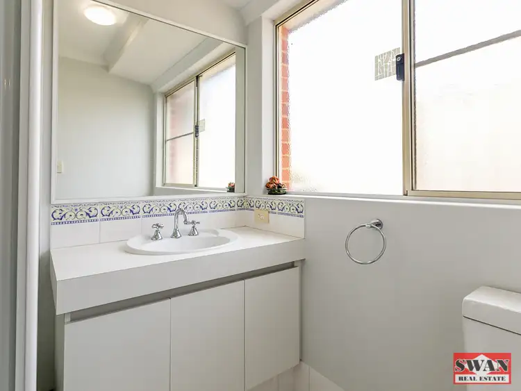 Fifth view of Homely house listing, 11 O'Reilly Ct, Jane Brook WA 6056