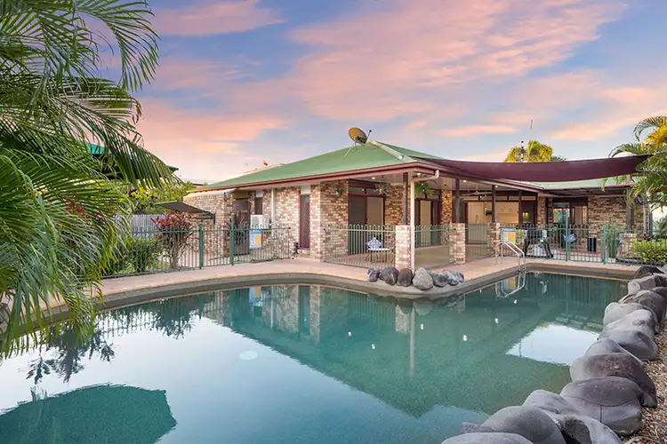 33 Waterview Dr, Bushland Beach QLD 4818