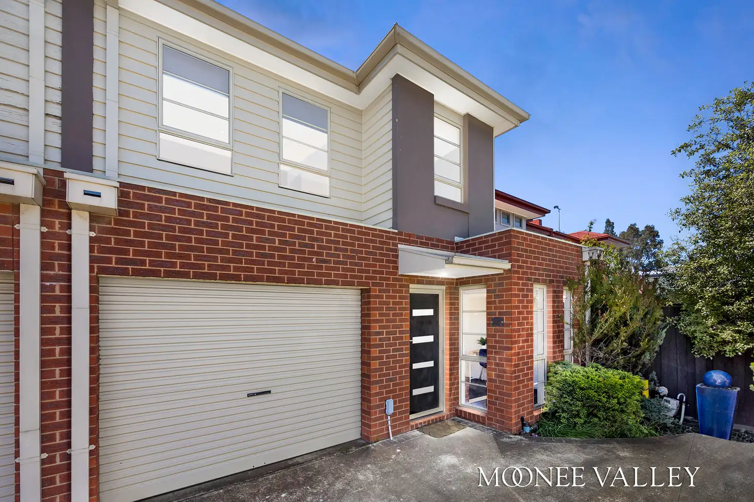 Main view of Homely townhouse listing, 2/16 Conifer Avenue, Brooklyn VIC 3012