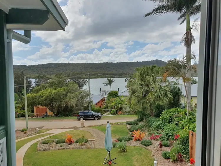 84 Wahine Dr, Russell Island QLD 4184