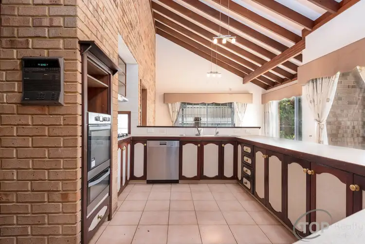 Sixth view of Homely house listing, 5 Noonan Court, Willetton WA 6155